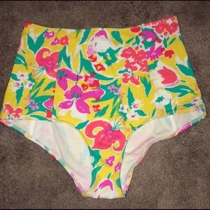 DISO Kortni Jeane Vintage Yellow Floral